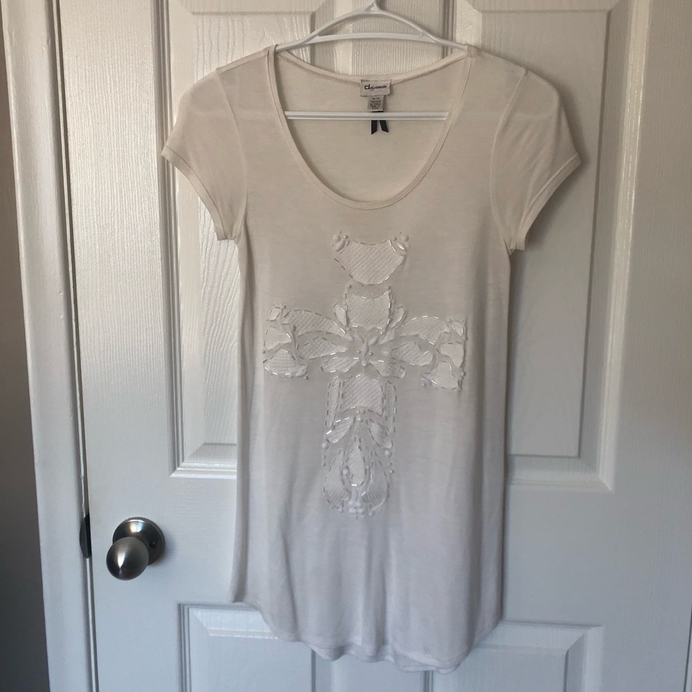 2/$15🌟 Dynamite White Short-Sleeve Shirt with Beaded Cross